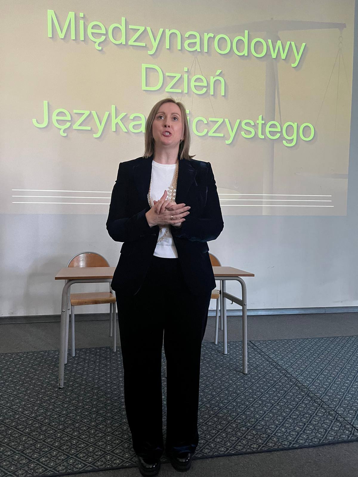 Zdjęcie Dzień języka ojczystego (11)d5590729-fad3-45b5-a5b5-8f1c0282a114.jpg w galerii Międzynarodowy Dzień Języka Ojczystego w II LO